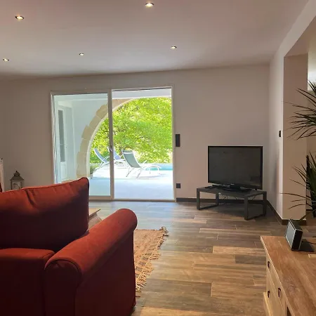 T3 Avec Piscine Et Parking Dans Maison Basque - Fr-1-239-927 Apartamento
