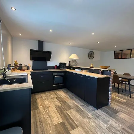 Apartamento T3 Avec Piscine Et Parking Dans Maison Basque - Fr-1-239-927 *